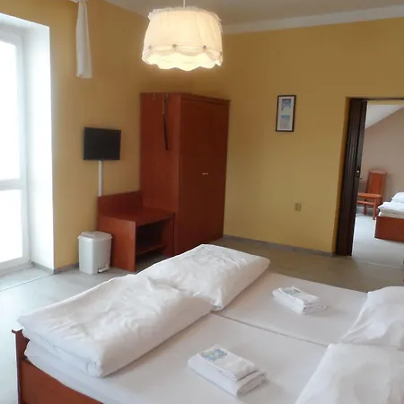 Elektra Guest house